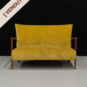 Divanetto giallo